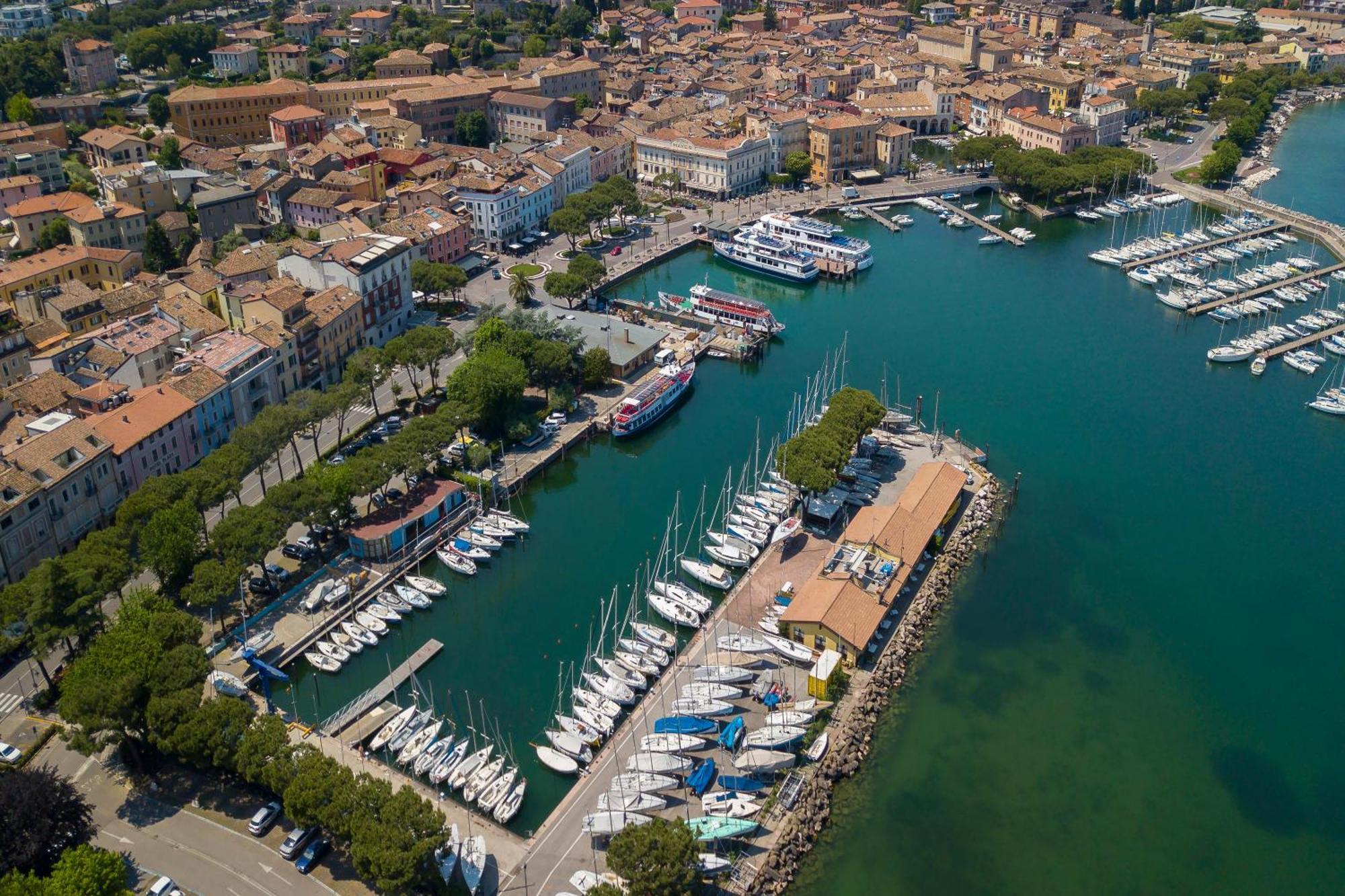Casa Michelangelo - Happy Rentals Desenzano del Garda Luaran gambar